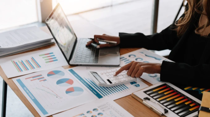 Nộp lại báo cáo tài chính có phải nộp lại quyết toán thuế TNDN không cập nhật luật thuế 2025